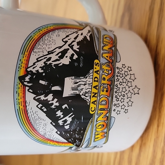 Canada's Wonderland Mug Vintage - Picture 2 of 7